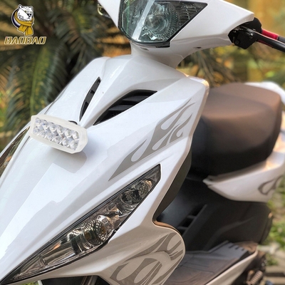 Motosiklet parçaları için 12V 12 ışınlı çok renkli flaş LED far